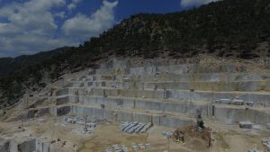 حلول رخام متكاملة من المصدر إلى موقع المشروع