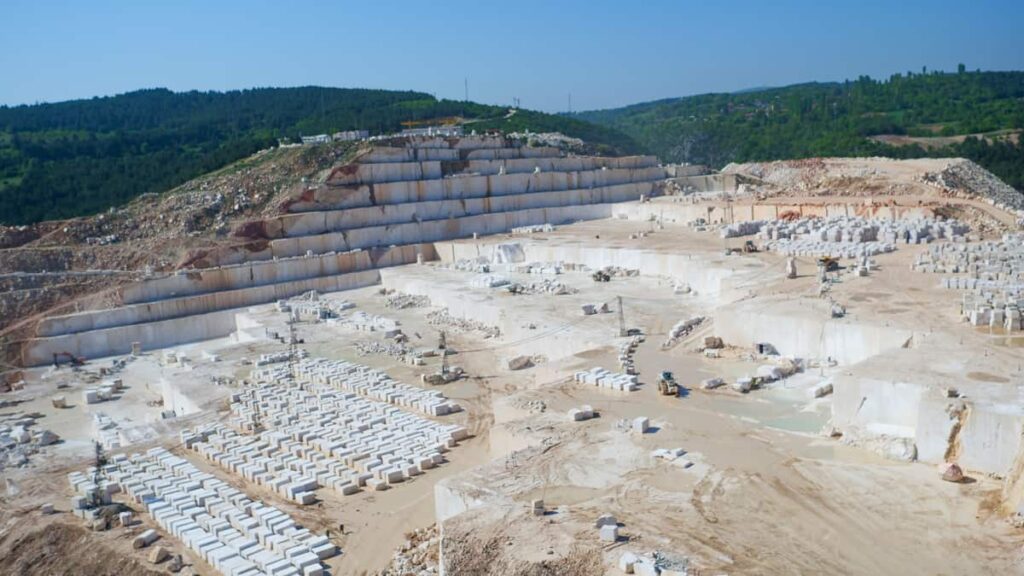 محاجر الرخام والحجر الطبيعي في تركيا