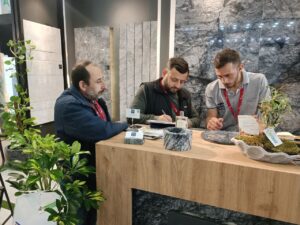 قُربي للرخام مصنع رخام تركي متخصص في تصنيع وتصدير الرخام من تركيا مباشرة إلى الأسواق العالمية